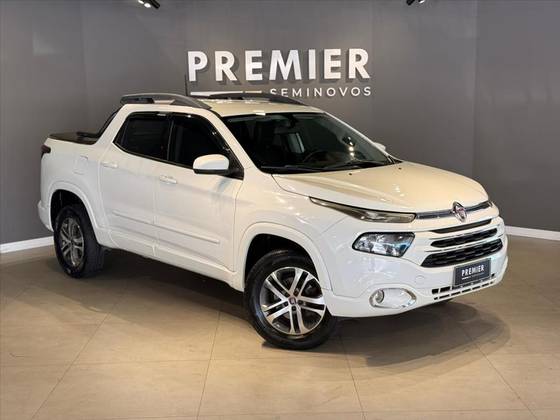 FIAT TORO 1.8 16V EVO FLEX FREEDOM AT6 FIAT TORO 1.8 16V EVO FLEX FREEDOM AT6